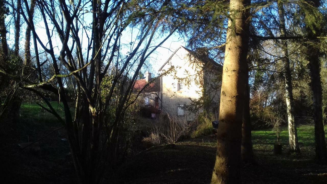 Bed and Breakfast Domaine Pastel Besson Exterior foto